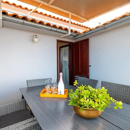 Apartment Mladenka *