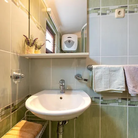 Mladenka Lejlighed *