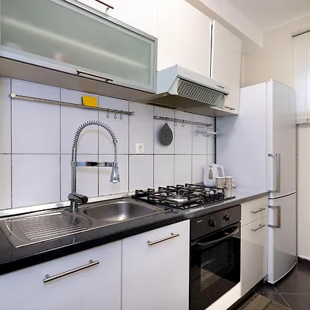 Mladenka Lejlighed *