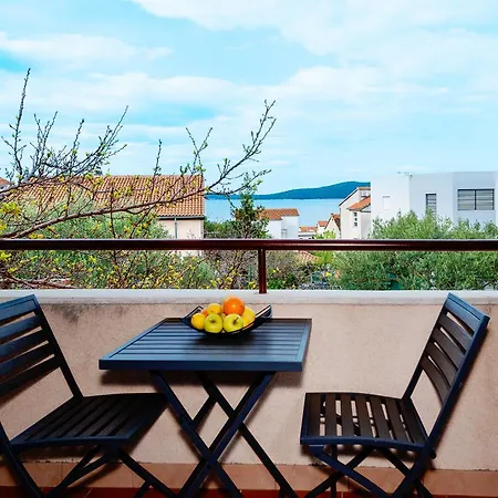 Mladenka * Brodarica (Sibenik-Knin)