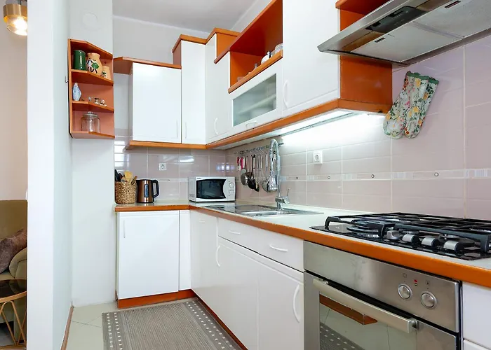 Mladenka * ברודאריצה