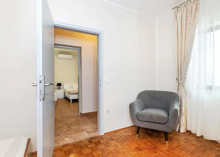 Mladenka ברודאריצה