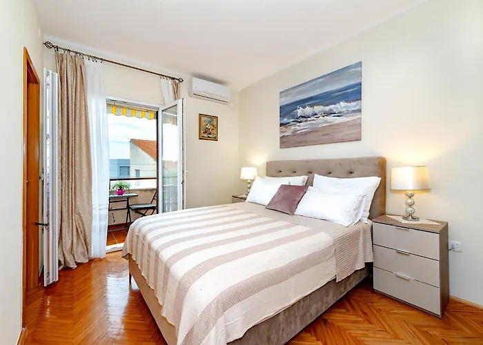 Mladenka * ברודאריצה