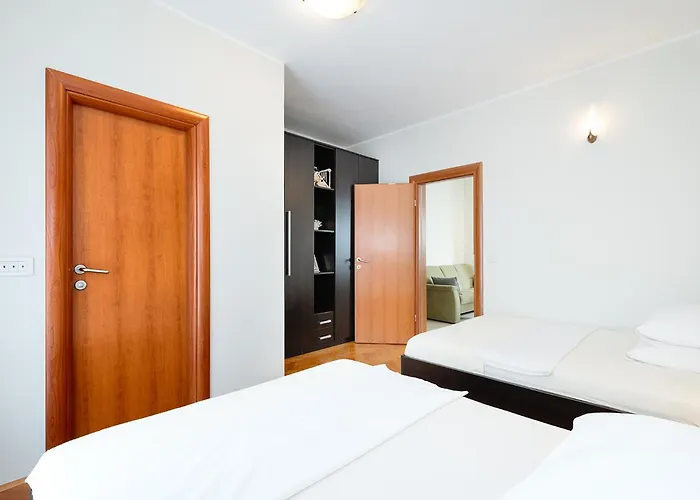 Mladenka * ברודאריצה